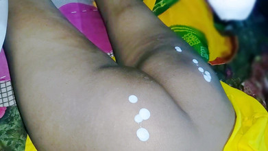 Rakul008: Memerah buah dada. Puan diurut pepeknya dan kemudian mula menghisap...