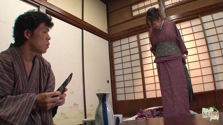 Magic Asian Pussy: Meditoval a potkal dívku s velkými prsy, takže museli