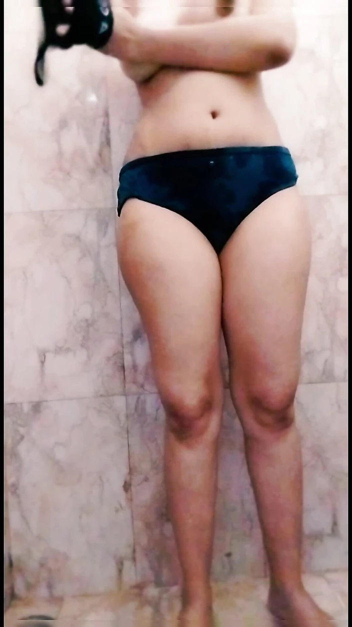Riyathakur: Riya hot Bihari 20 year old girl hot navel