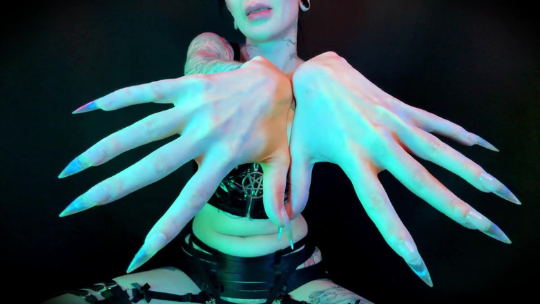 Baal Eldritch: Paga per le mie mani e Pedi - Findom, Ripoff, Adorazione...