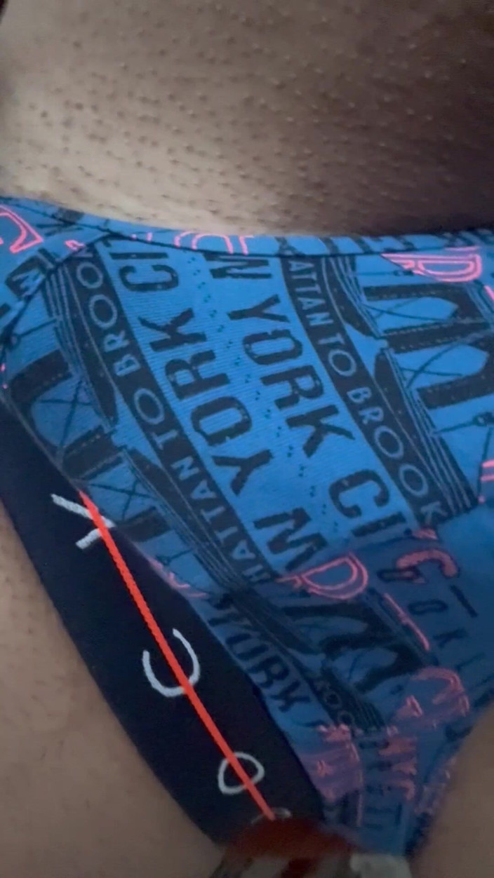 Aryan_for_ you: Membuka pakaian dan manstrubate