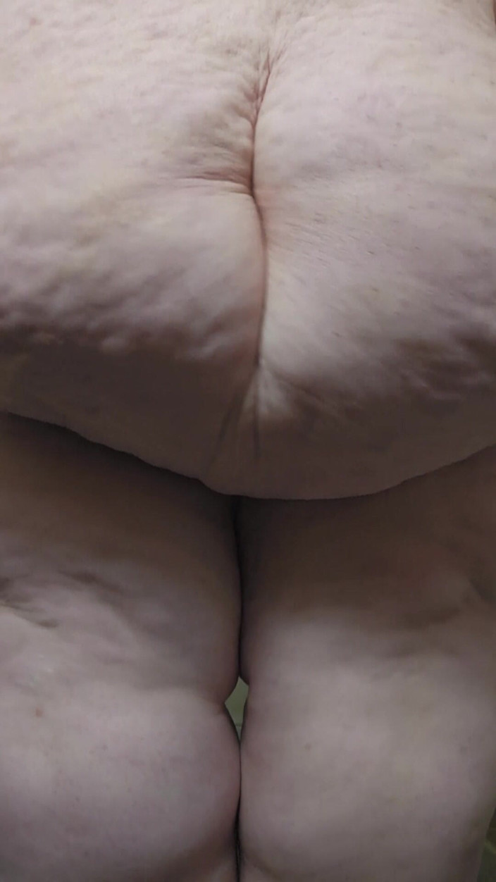 SSBBWLadyBrads: एसएसबीबीडब्ल्यू विशालकाय आप की ओर चल रहा है