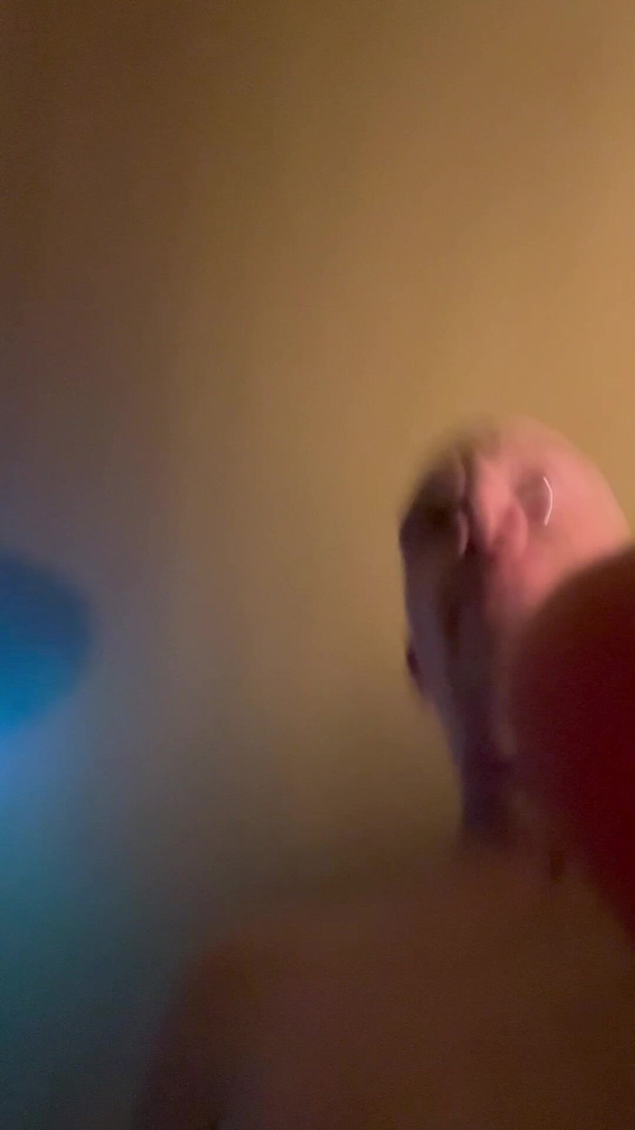 Douglas James: 生のカワウソディルドのセックス&amp;射精