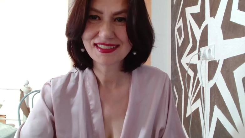 ANGELA_LADY: You Look Into the Pussy of a MILF and You...