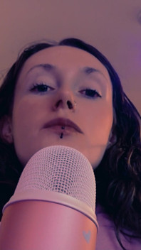 Femdom, crachats, asmr, humiliation de l’hydratation, la déesse te commande d’avaler, ASMR