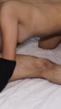 대물 자지 기숙사: 의붓여친과 마누라를 공유했어