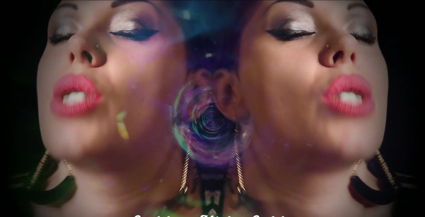 Goddess Misha Goldy: Aku akan membawamu ke yang patuh! Lihat bibirku yang aduhai,...