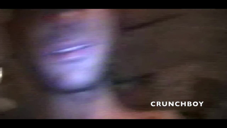 Raw French Bad boys: Rechte pik zuigen in kijkgaten