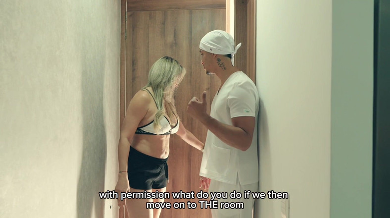 MilanRodriguez: Prsatá Milfka Přesvědčí Svého Důvěryhodnýho Lékaře, Aby Ji Ošukal, Injektuje...