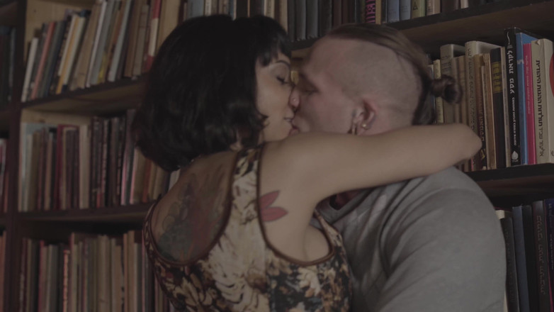 Peter J Hooke: Big Ass Big Tits Slut Lets Stranger Creampie in the...