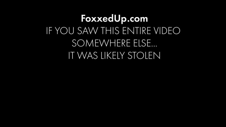 Jenna Foxx: Jenna Foxx慢动作脱衣舞挑逗！！