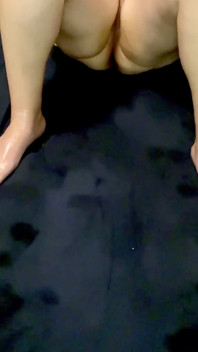 抹油按摩美丽的脚和脚底