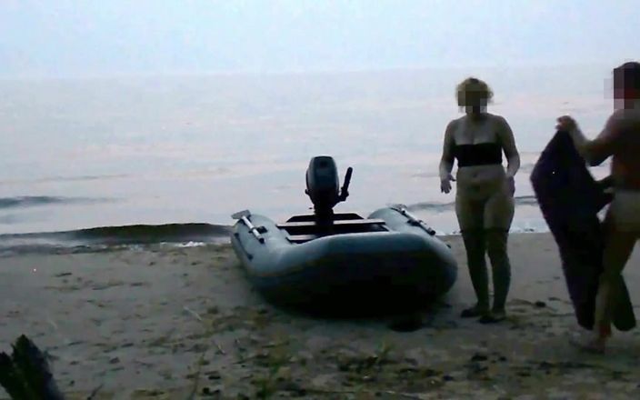 RS couple: Nachtelijk neuken op het eiland
