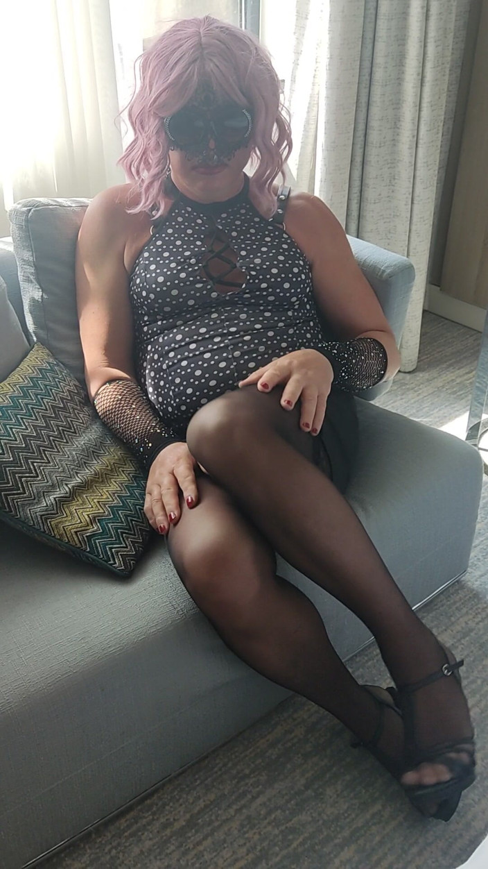 Ashlie: Cuckold miang menggoda. Adakah awak mahu mengongkek Alex juga?