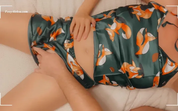 FoxyAleksa: Petite Girl and Stepdad's Evening Fun