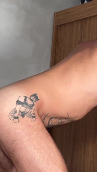 Stor oklippt kuk hung Papi Caio Venturini knullar uncut Papi barbacka muskler
