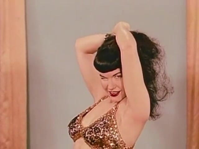 Vintage Usa: Kompilace. Erotický tanec a souboj klasické sexy milfky (Bez zvuku, ale...