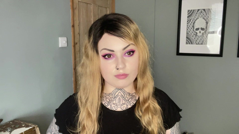 Miss Valentina: Изменила и бросила, маленький член