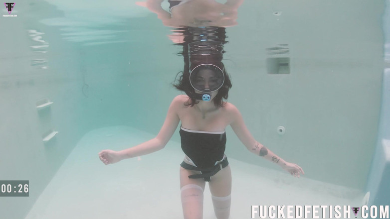 Fucked fetish: HD Šnorchlování Podvodní masturbace Ponožky Bílá výzva