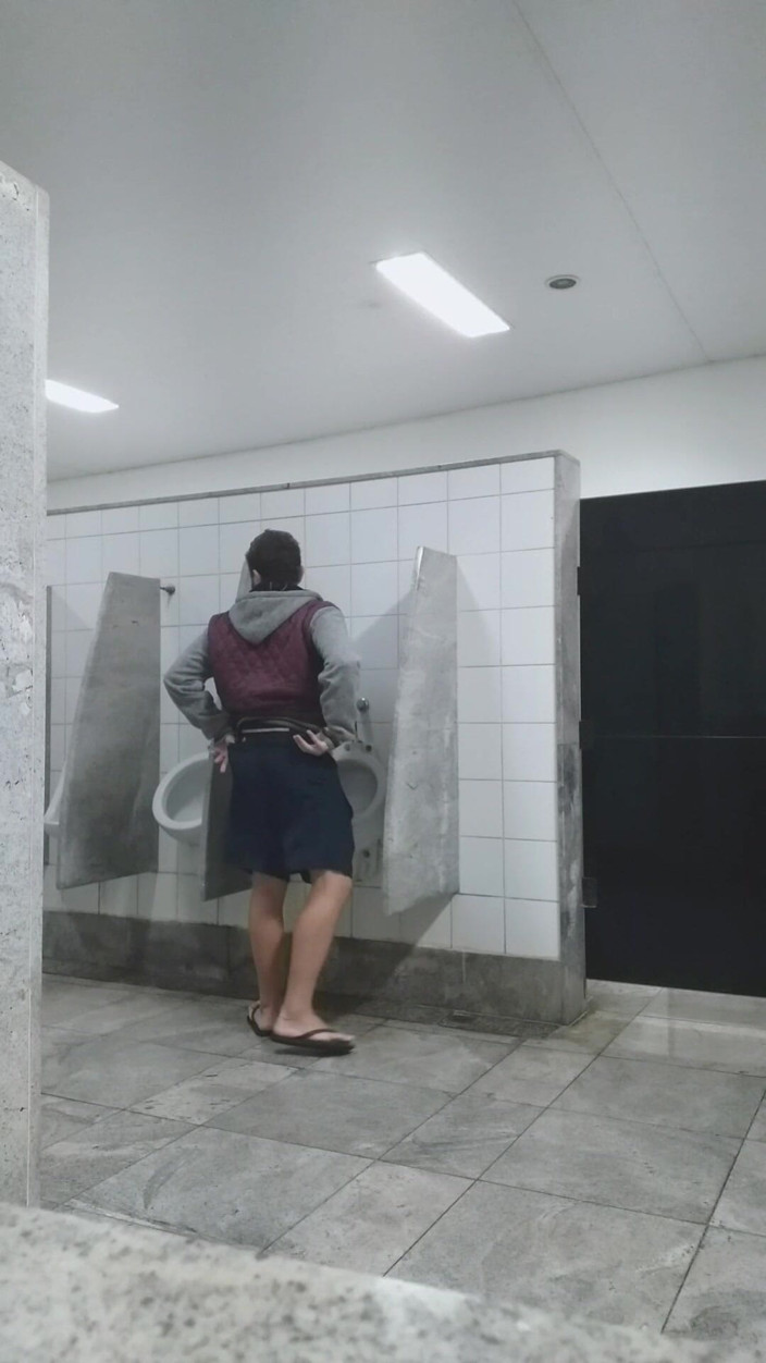 Marcosninfo: I Exposed Myself in the Bus Station Bathroom and Almost...