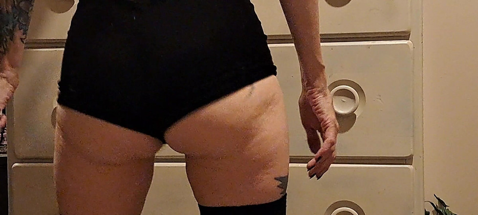 PandoraSG: Lezione di twerk per la schiava sissy