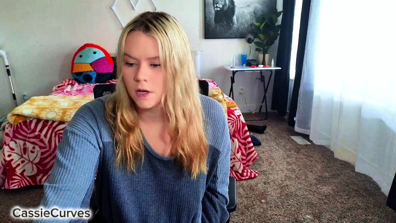 Cassie Curves: Pilulă grasă excitată, partea 1