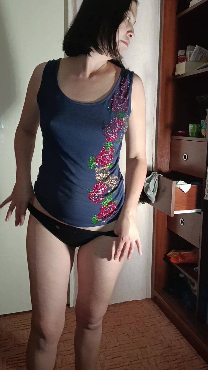OniSoi: Me Gusta Probarme Las Bragas, Me Hace Sentir Bien