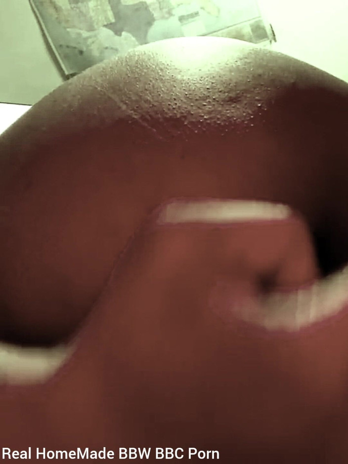 Super sexy ebony cuties: Anální jízda 16 palců dildo
