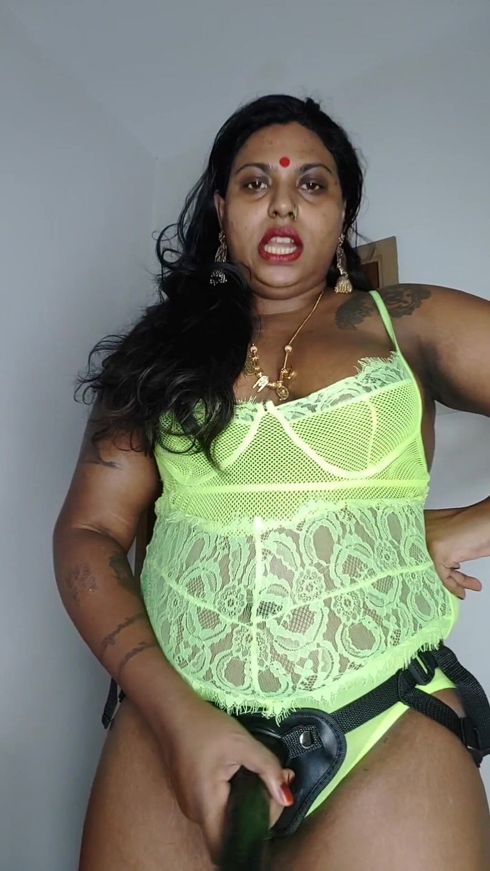 Ilariafajralilura: Fru ilaria peggs sin patetiska beta make