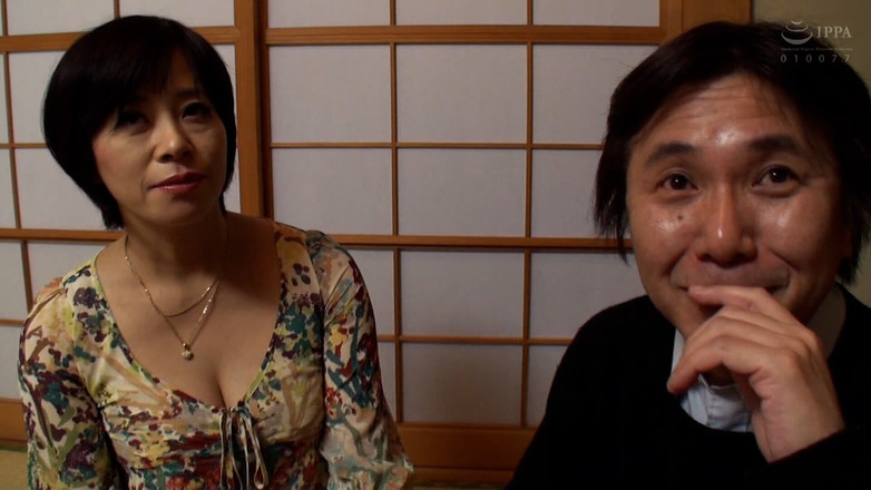 MBM3988: M797g11 a Mature Woman Who Appears in Av to Satisfy...