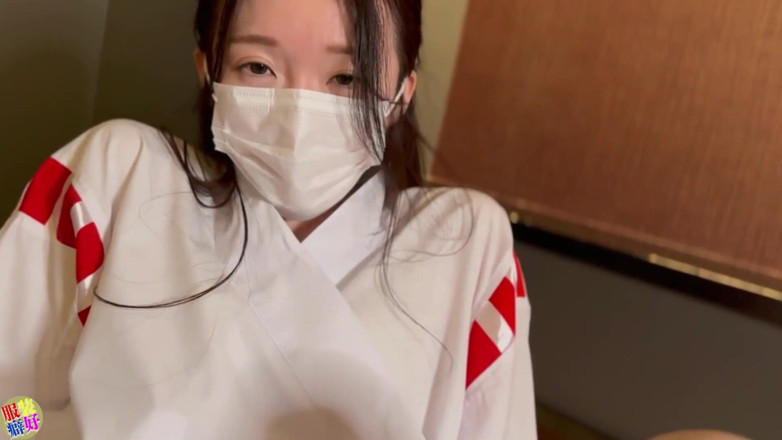 J-Girls Club: Une heure enchantée passée avec une Miko authentique