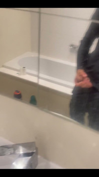 Anyone Wanna Cum Get Me Hard