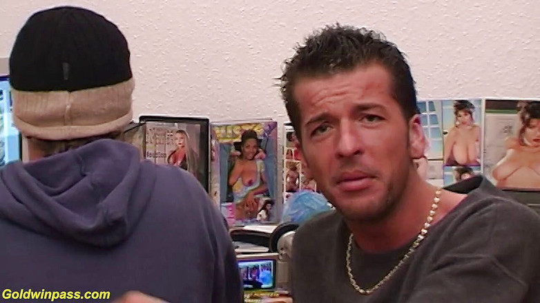 Goldwin pass: 그녀의 첫 애널 섹스