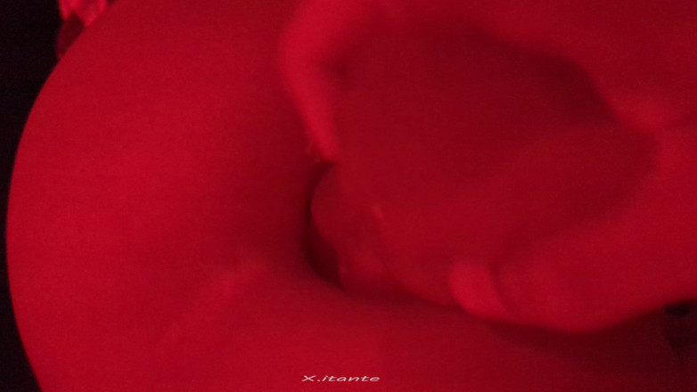 X-itante: 我被操得很好，我像个婊子一样呻吟。100% 肛门