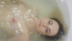 LarisaCum: Untertauchen und atmen