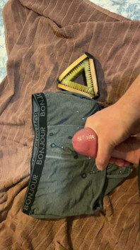 Cumming En Ropa Interior