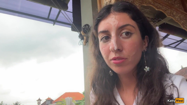 Katty West: Eating Pizza with Cum on My Face in a Cafe...