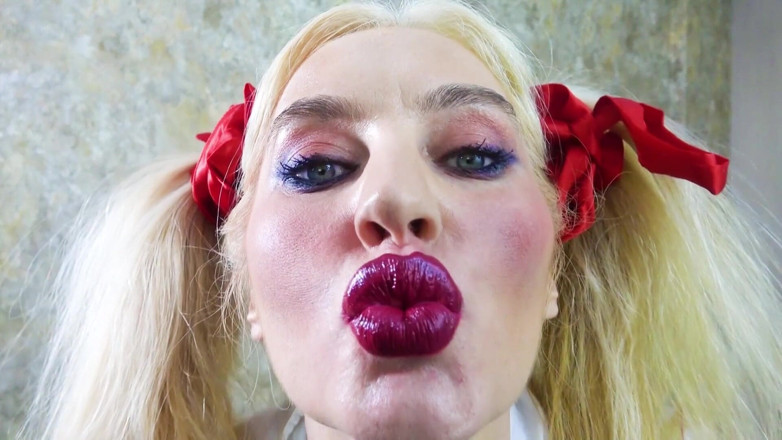 Goddess Celine: Domination du rouge à lèvres