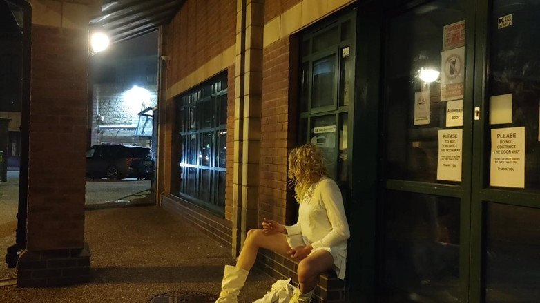 The Midnight Minx: Exhibition à la gare routière