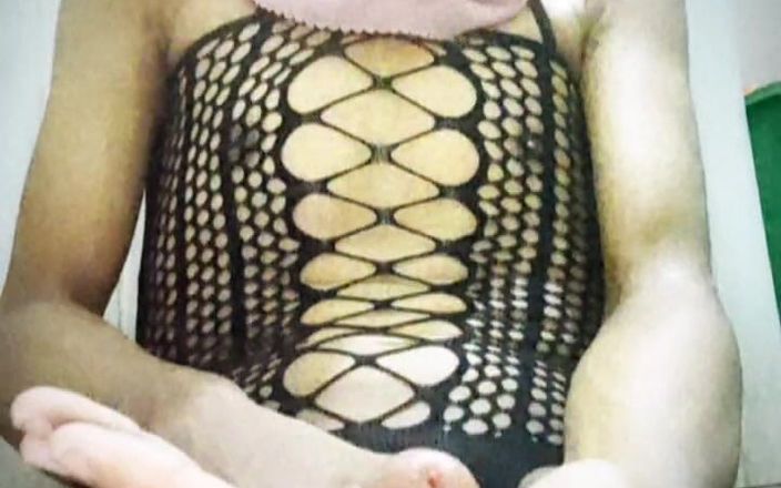 Alfi Kayla: La sissy hijab mangia la sborra da sola 1