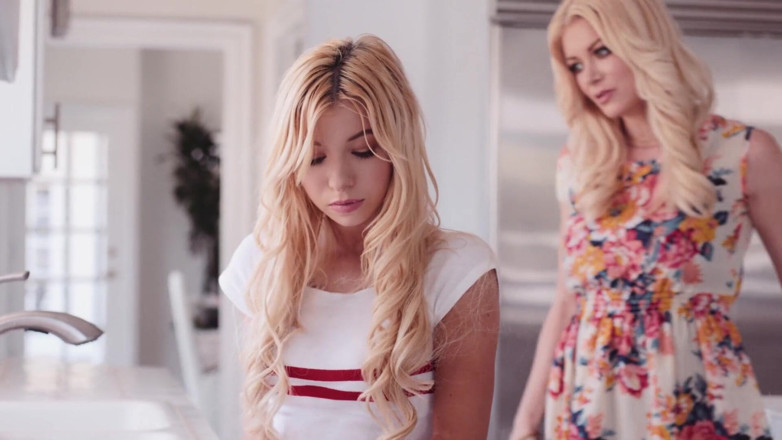 SweetheartVideo: Babysitter lesbiche 16 scena 2 babysitter ragazze lesbiche