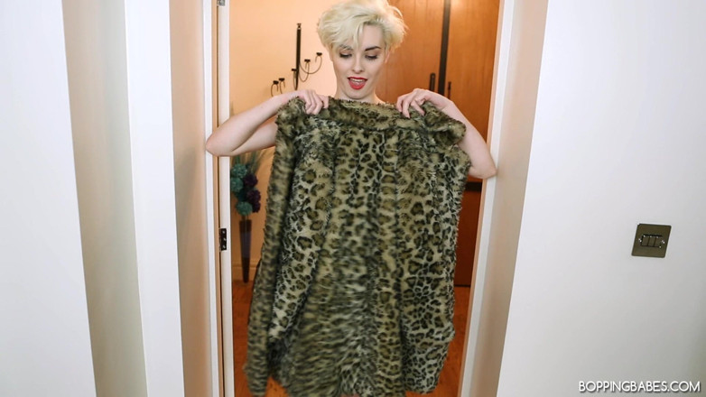 Bopping babes: Melody Wilde - Fappergram