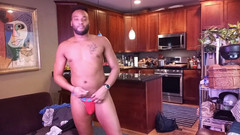 Kennie Jai: Striptiz! Kennie Jai senin için soyunuyor ve boşalıyor!