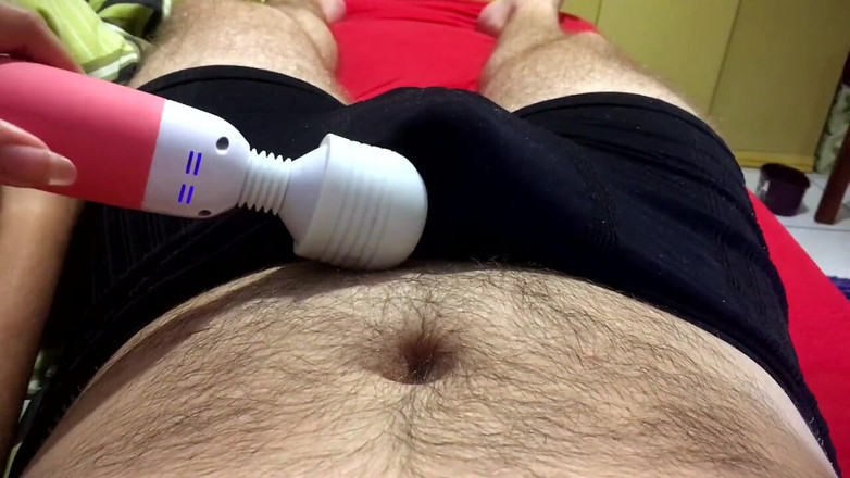 College-couple: Przyszedł w bieliźnie z moją magiczną różdżką, drżąc orgazm spust...