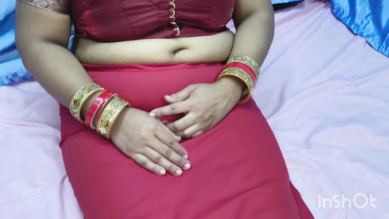 angelstar7834: Une bhabhi bangladaise à gros nichons