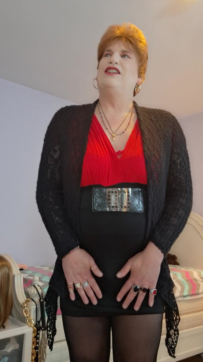 Victoria Lecherri: 我想穿性感的衣服，去真正的约会！