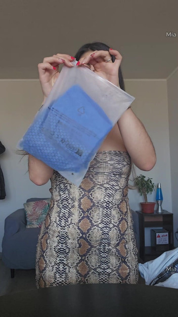 MiaNIqab: 90. Önünüzde Kıyafetlerimi Değiştiriyor Mia Niqab