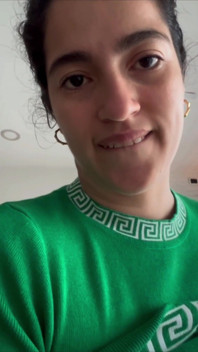 Ha compiuto 18 anni e lei ha un aspetto diverso