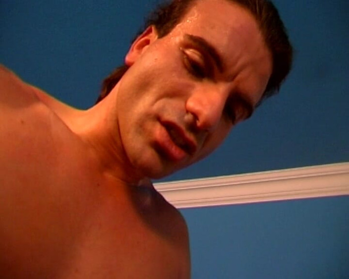 Deutsche Frauen: セクシーなドイツ人の女の子が彼女の額全体に射精します