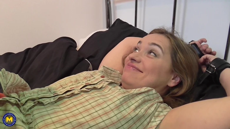 Princess porn video – Two Sexy MILF's Pleasing Their Pussies